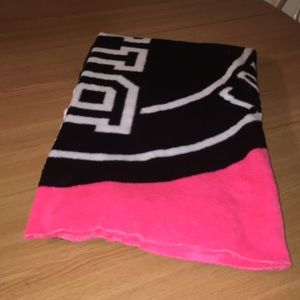 PINK Victoria's Secret Bedding - Victoria’s Secret Pink Blanket PINK Victoria's Secret Bedding - Victoria’s Secret Pink Blanket